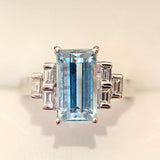 Bague vintage en verre bleu et zircone argentée