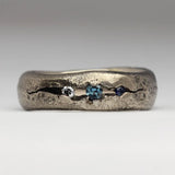 Bague vintage blanche et bleue en or