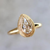 Bague vintage avec pendentif en cristal doré