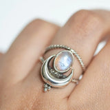 Bague ovale en pierre de lune arc-en-ciel avec phases de lune
