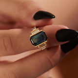 Bague vintage en or avec zircone et verre vert