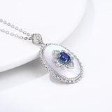 Collier pendentif de luxe avec saphir et diamant
