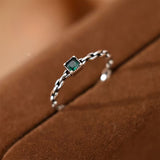 Chaîne Émeraude™ | Bague en matière précieuse