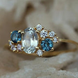 Bague vintage exquise en or avec zircone et verre bleu
