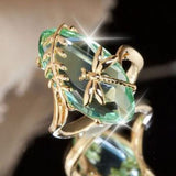 Bague vintage ovale en verre vert