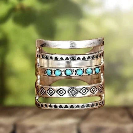 Bague bohème ajourée sculptée en turquoise