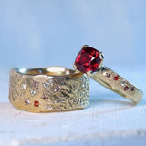 Bague vintage en cristal incrustée de zircone rouge