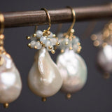 Boucles d'oreilles vintage en aigue-marine et perles baroques