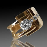 Bague vintage en or avec zircone irrégulière