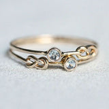 Bague vintage en or et zircone avec nœud