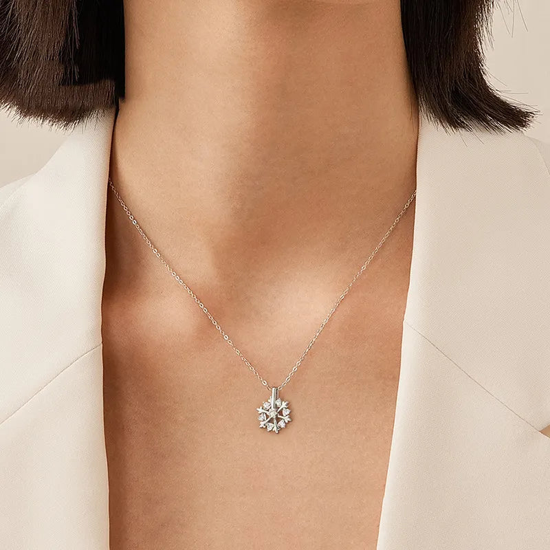 Collier rotatif avec flocon de neige en argent