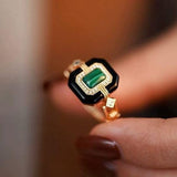 Bague vintage fine noire et verte en or