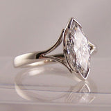 Bague vintage ovale en argent avec cristal blanc