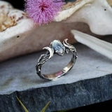 Bague double croissant de lune en pierres précieuses