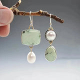 Boucles d'oreilles vintage en pierre verte naturelle et perles