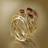 Bague fine vintage en or avec zircone rouge