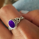 Bague vintage incrustée de pierres