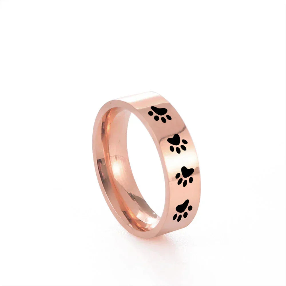 Bague artisanale avec empreinte de patte en acier inoxydable