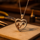 Magnifique collier cœur zircon fille et cheval