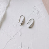 Boucles d'Oreilles Pendantes au Design Simple en Or et Argent