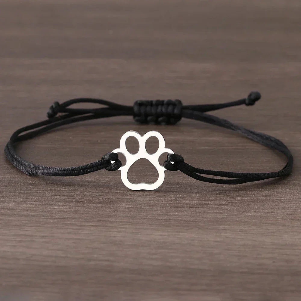 Bracelet cordon empreinte de patte – Design ajustable noir et rouge