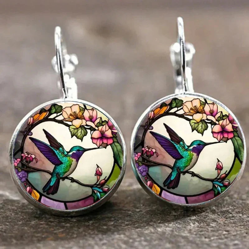 Collier pendentif colibri sous cloche en verre