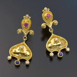 Boucles d'oreilles vintage classiques en or avec zircone