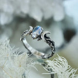 Bague double croissant de lune en pierres précieuses