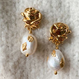 Boucles d'oreilles vintage en or avec fleurs roses et perles
