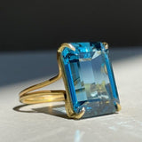 Bague vintage en or avec verre bleu océan