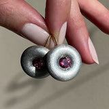 Boucles d'oreilles vintage en aluminium et tourmalines roses