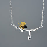 Collier « Miel coulant et abeille »