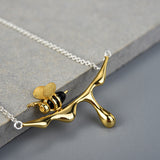 Collier « Miel coulant et abeille »