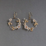 Boucles d'oreilles créoles vintage à fleurs