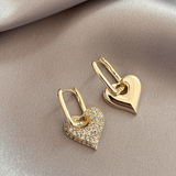 Boucles d'oreilles en Coeurs Dorés et Scintillants