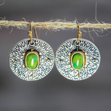 Boucles d'oreilles vintage en pierre verte arrondie
