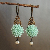 Boucles d'oreilles Boho avec Fleur Turquoise et Perle