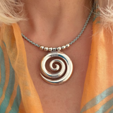 Collier vintage en argent spiralé