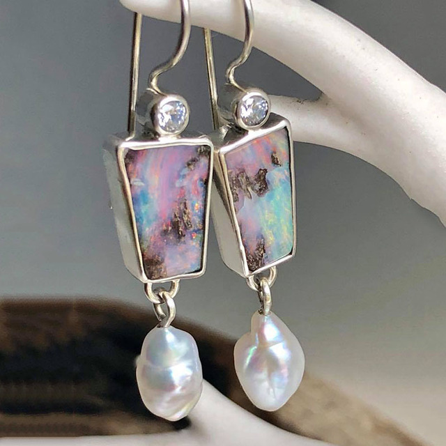 Boucles d'oreilles vintage pendantes en zircone et perles