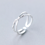 Bague vintage en argent avec croix