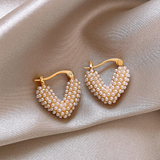 Élégantes boucles d'oreilles en forme de cœur avec perles incrustées