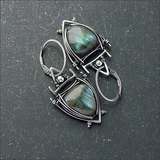 Boucles d'oreilles vintage en pierre verdâtre