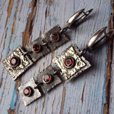 Boucles d'oreilles vintage en cristal rouge cubique