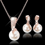 Ensemble collier + boucles d'oreilles en perles