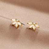 Boucles d'oreilles élégantes en fleurs de cristal