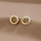 Boucles d'oreilles élégantes en or incrustées de perles