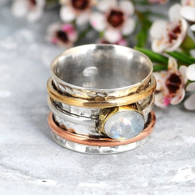 Bague vintage en or et argent avec pierre