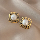 Boucles d'oreilles plaquées or avec perles incrustées