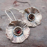 Boucles d'oreilles vintage en argent avec zircone rouge