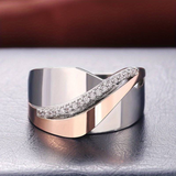 Bague vintage en or rose et argent avec zircone
